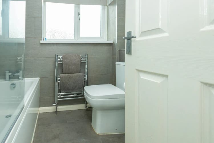 property photo 6 of 26