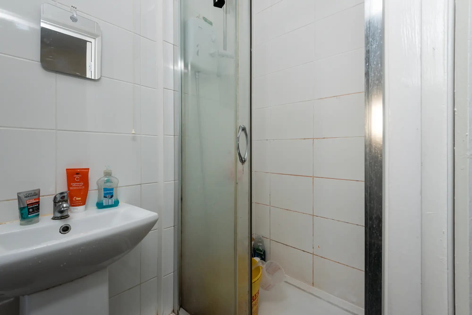 property photo 5 of 11