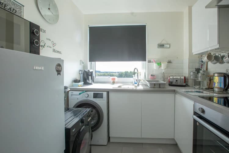 property photo 7 of 29