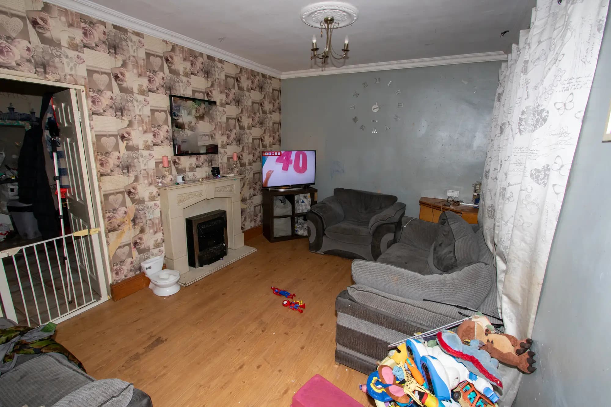 property photo 4 of 21