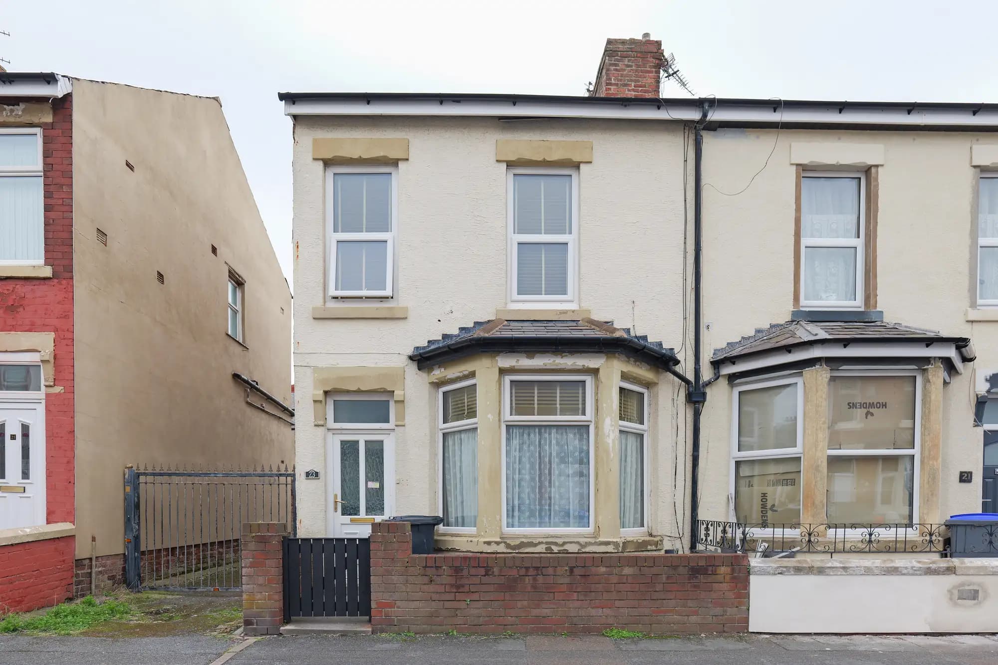 property photo 21 of 25