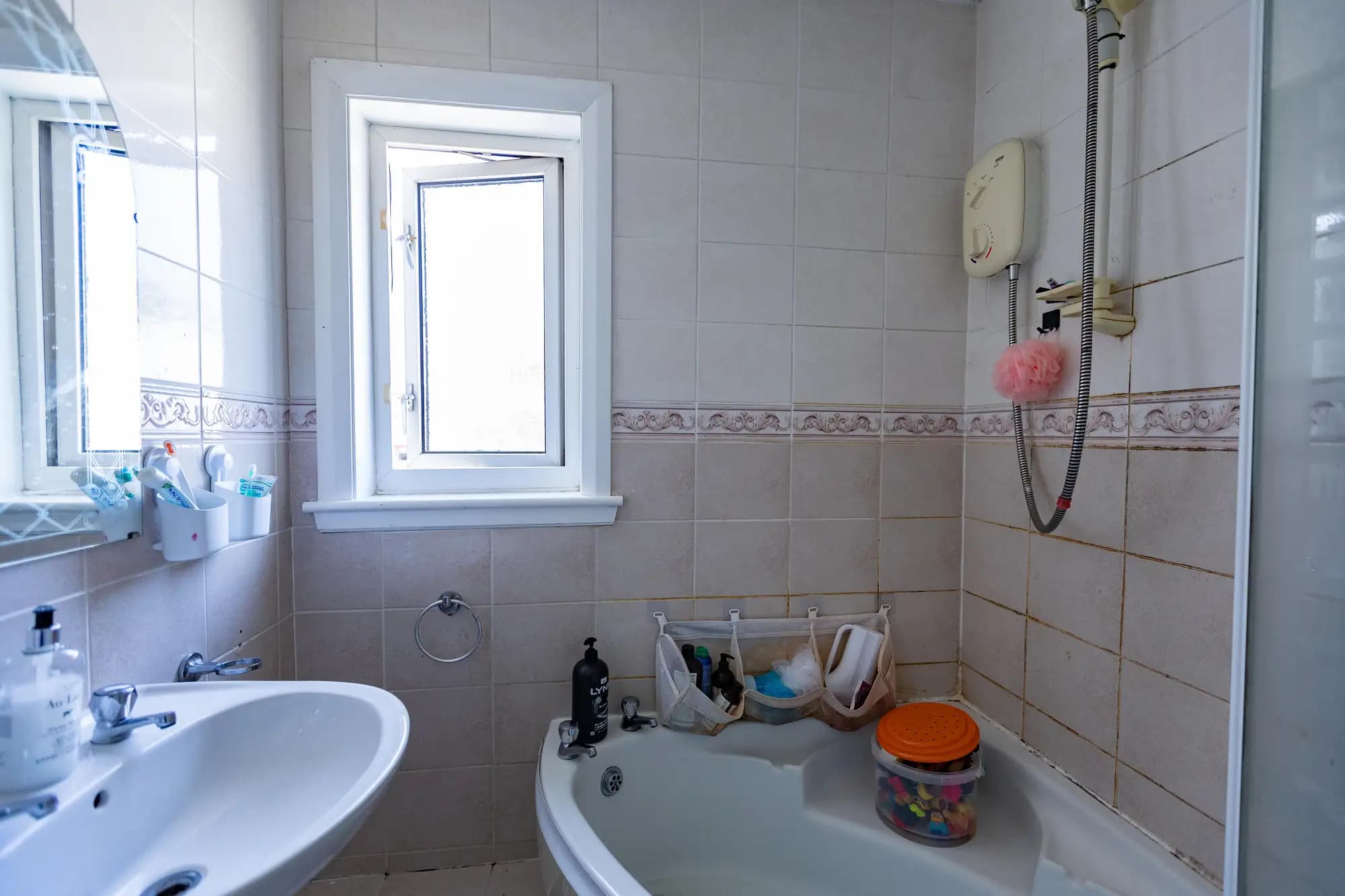 property photo 10 of 16