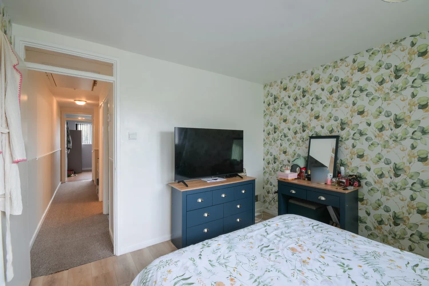 property photo 10 of 15