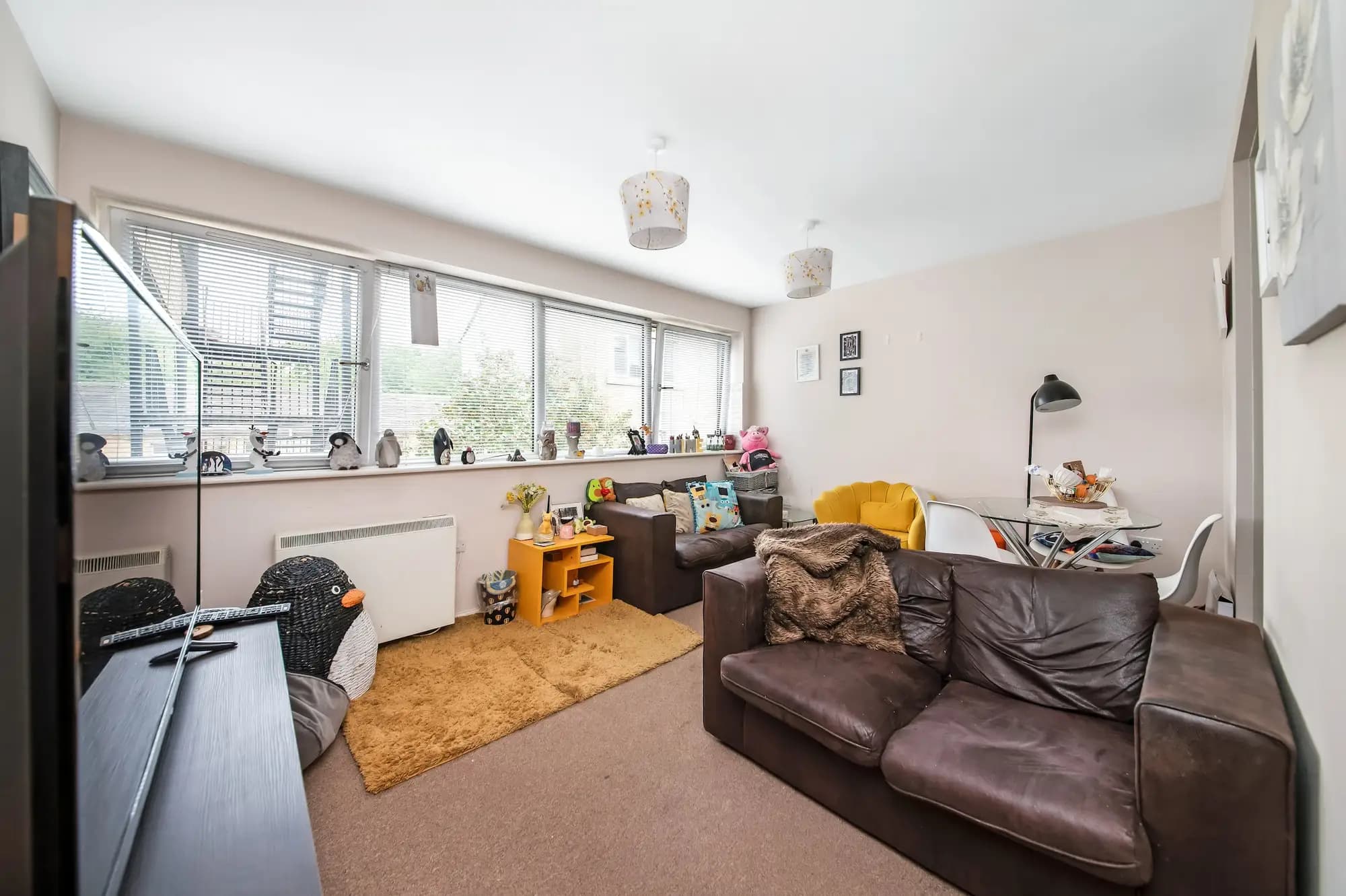 property photo 4 of 18