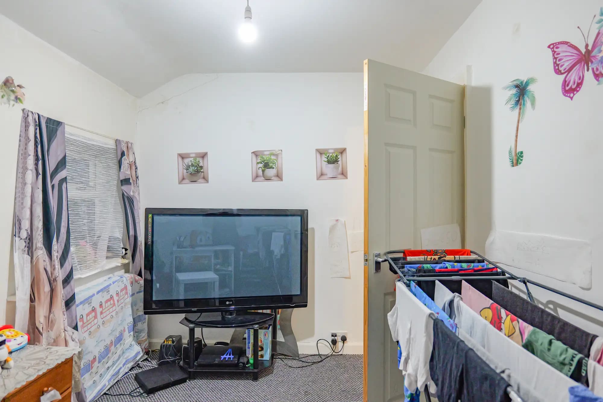 property photo 12 of 30