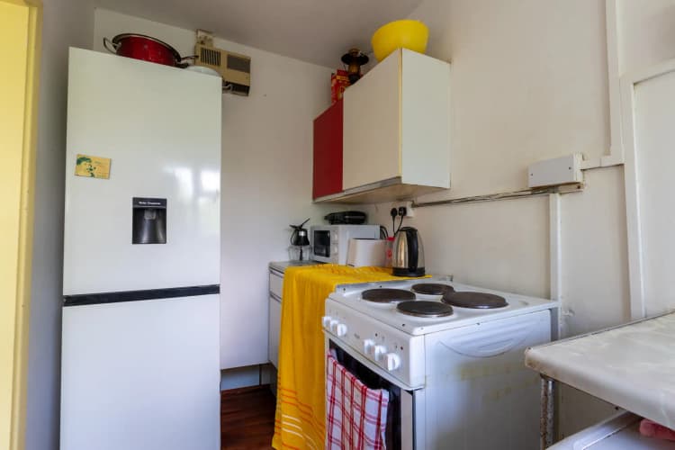 property photo 5 of 14