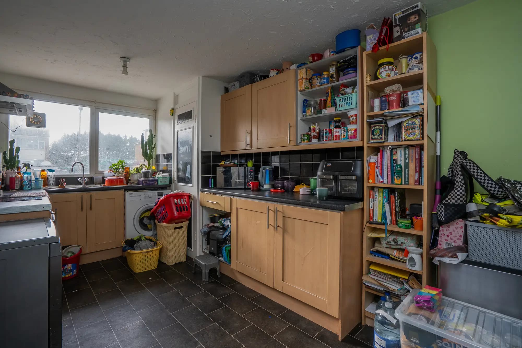 property photo 6 of 14