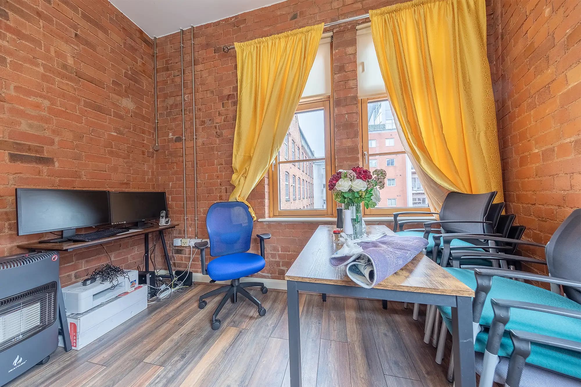 property photo 6 of 13