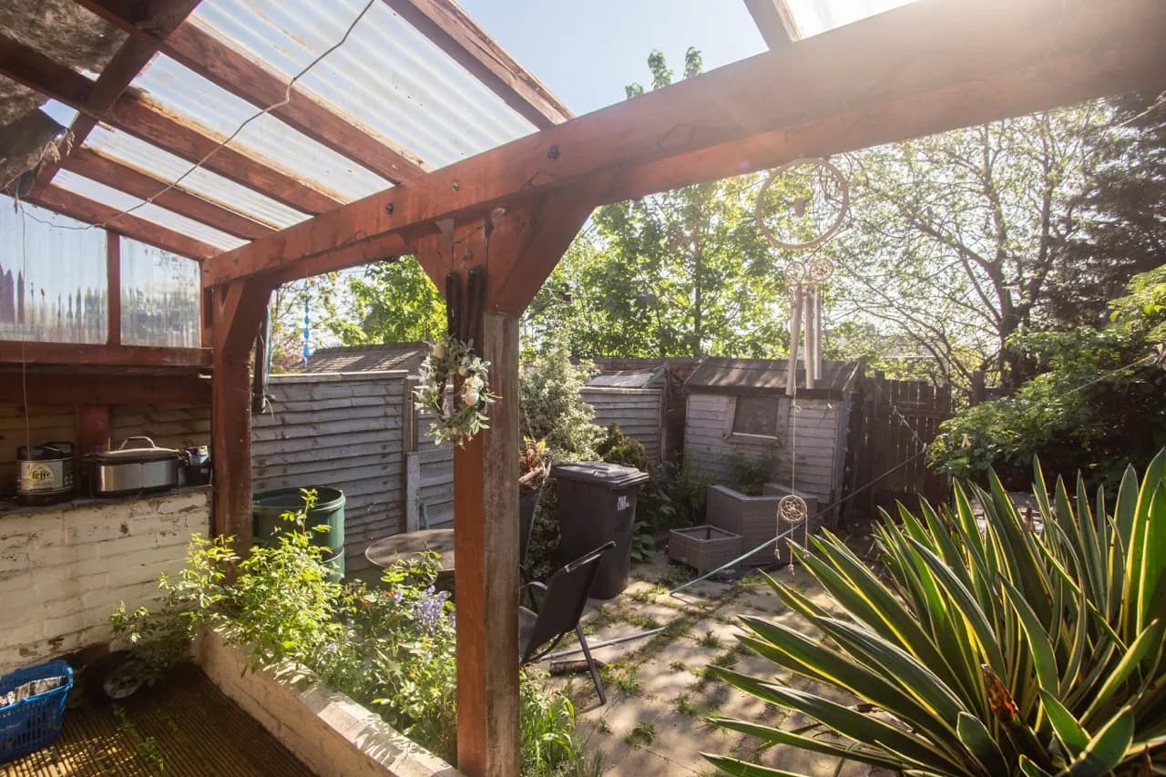 property photo 17 of 18