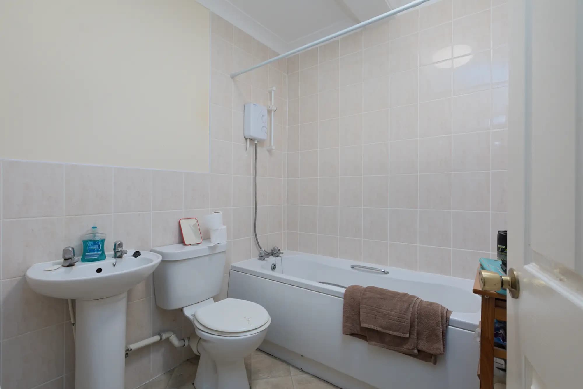 property photo 10 of 20