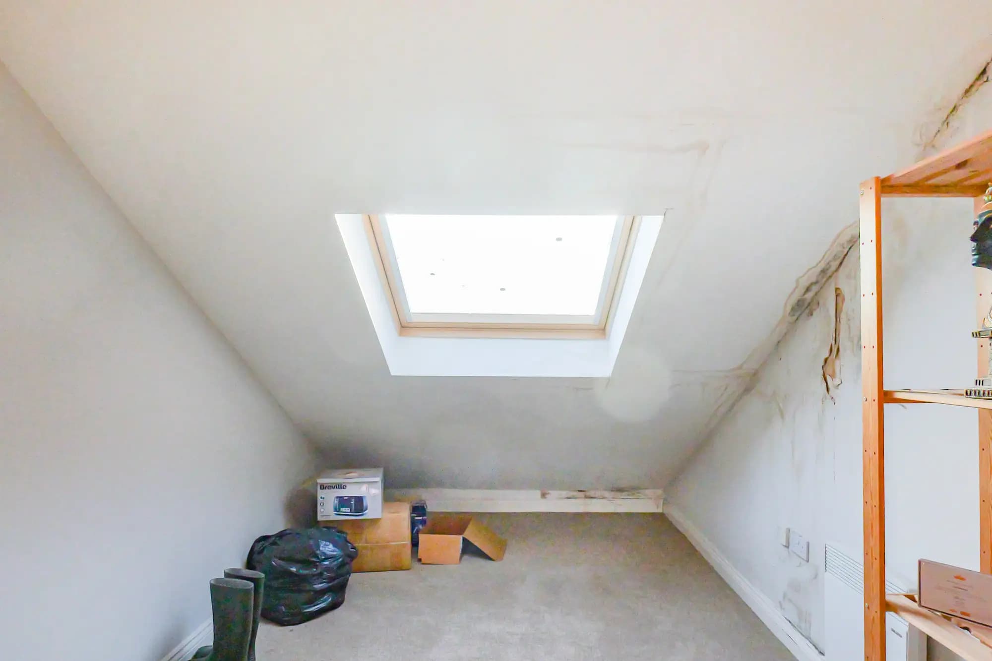 property photo 15 of 28