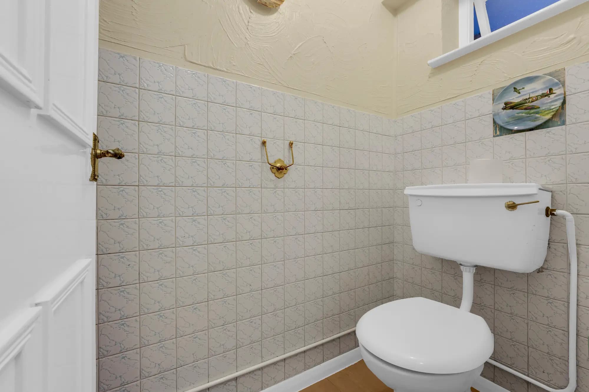 property photo 6 of 22