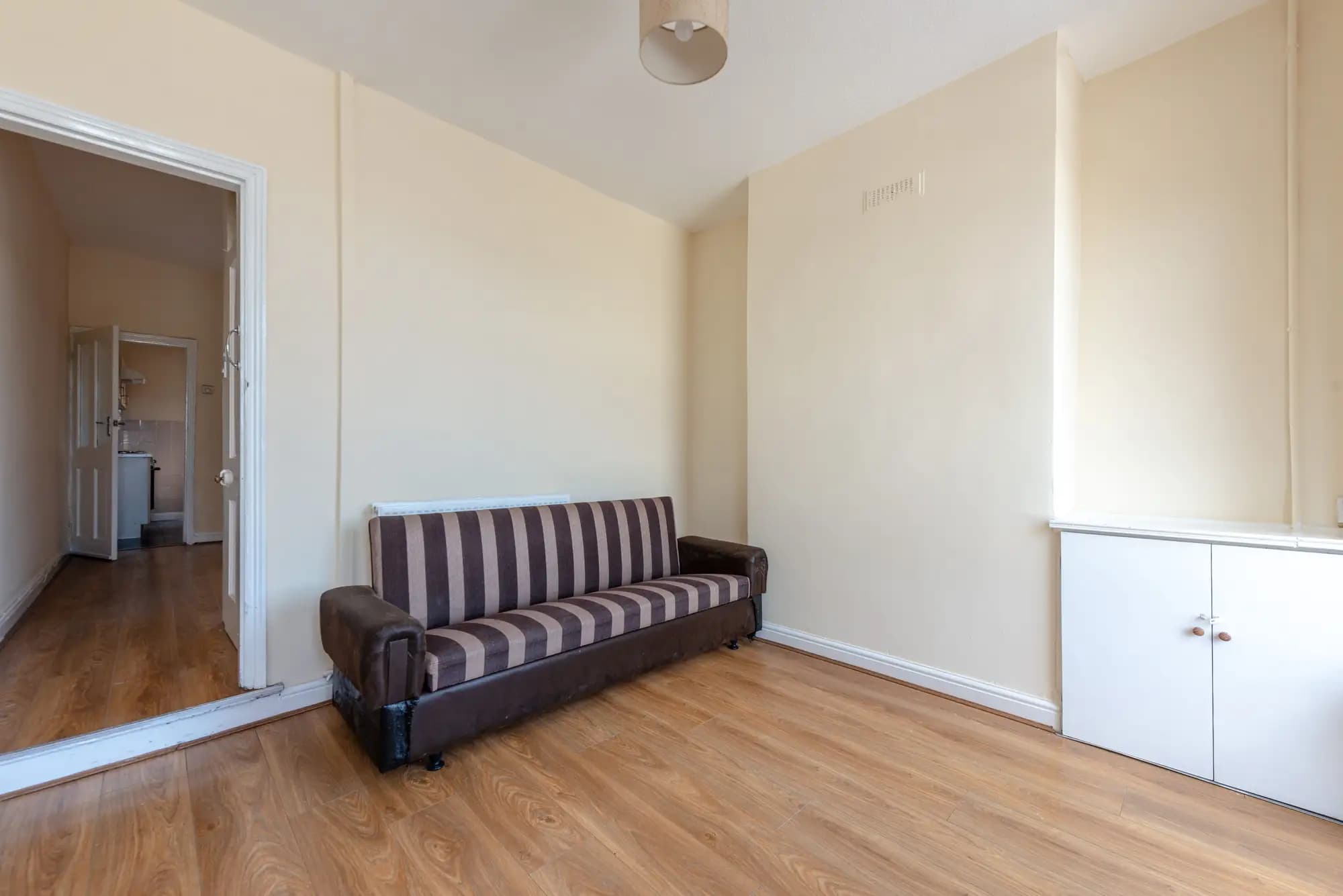 property photo 5 of 44