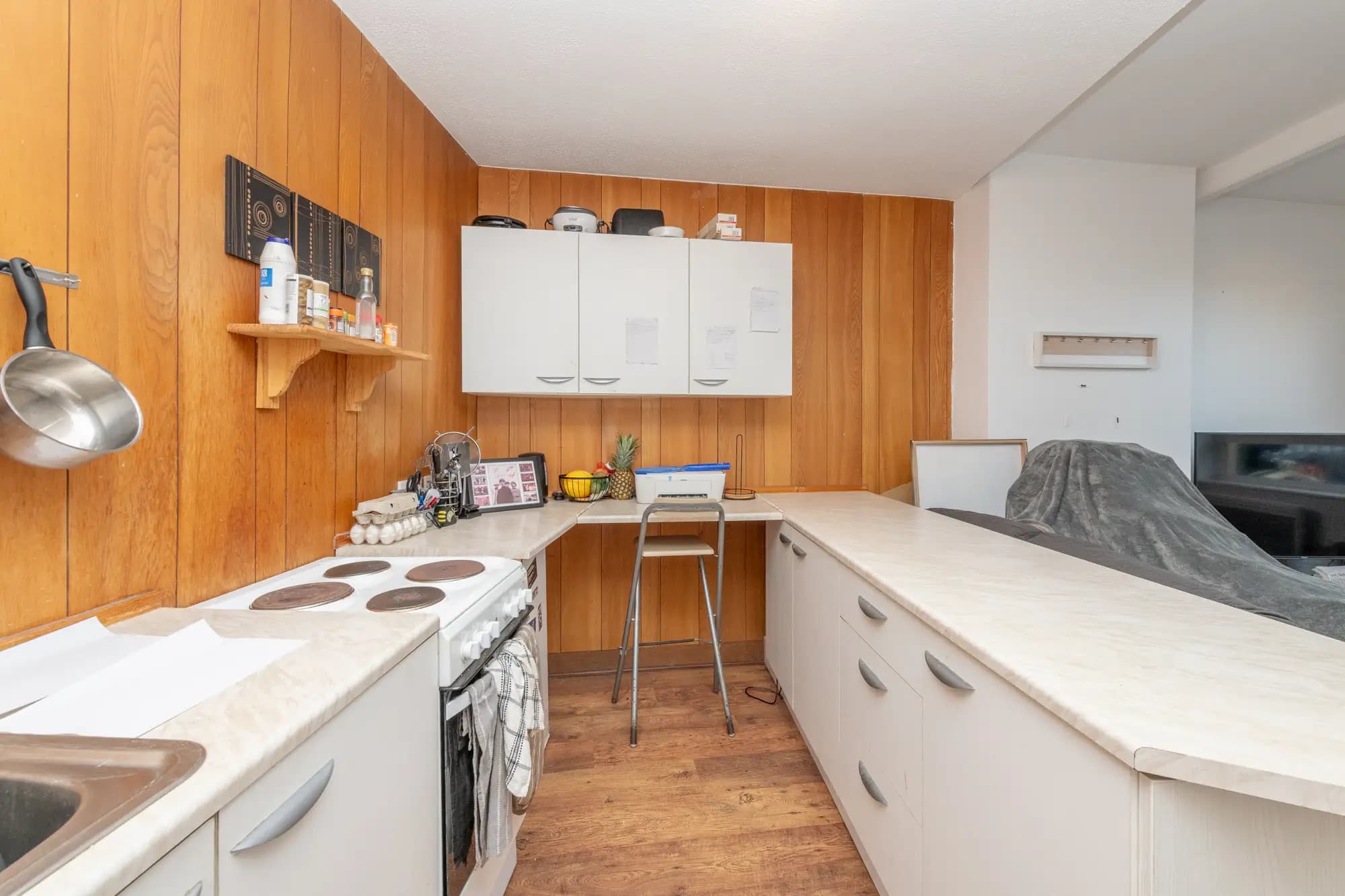 property photo 6 of 17