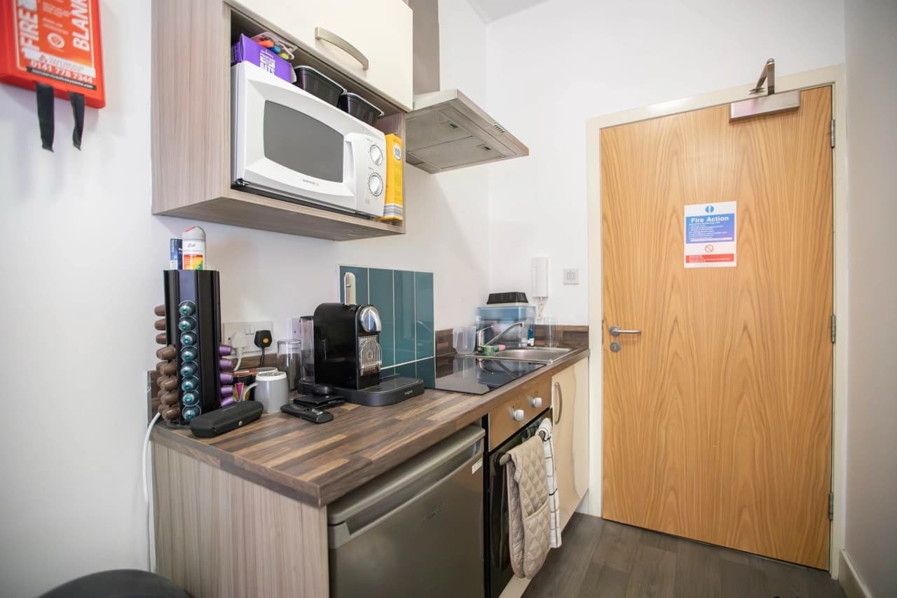 property photo 6 of 20