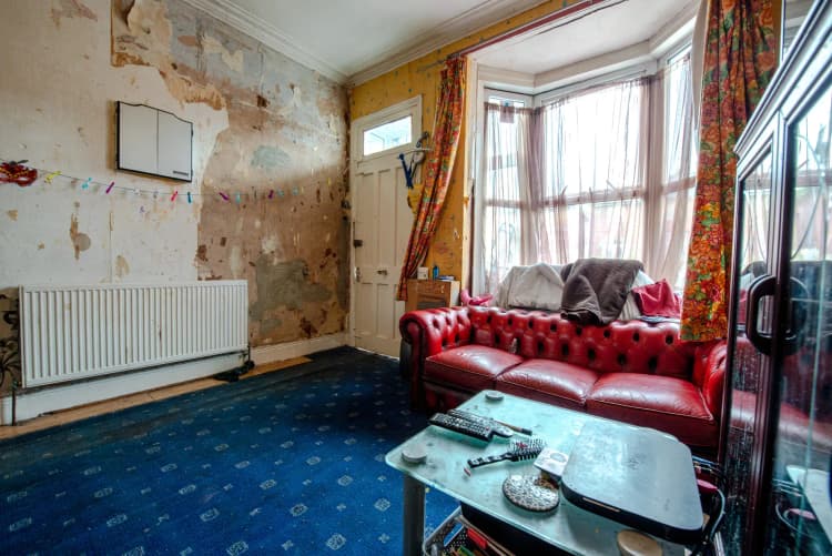 property photo 2 of 27