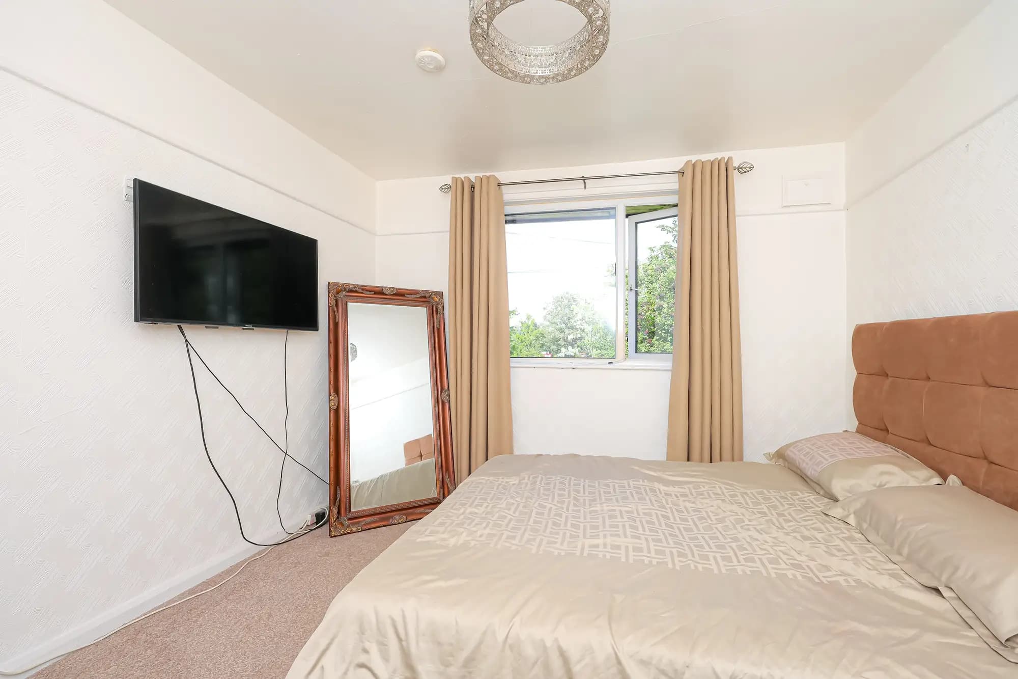 property photo 28 of 32