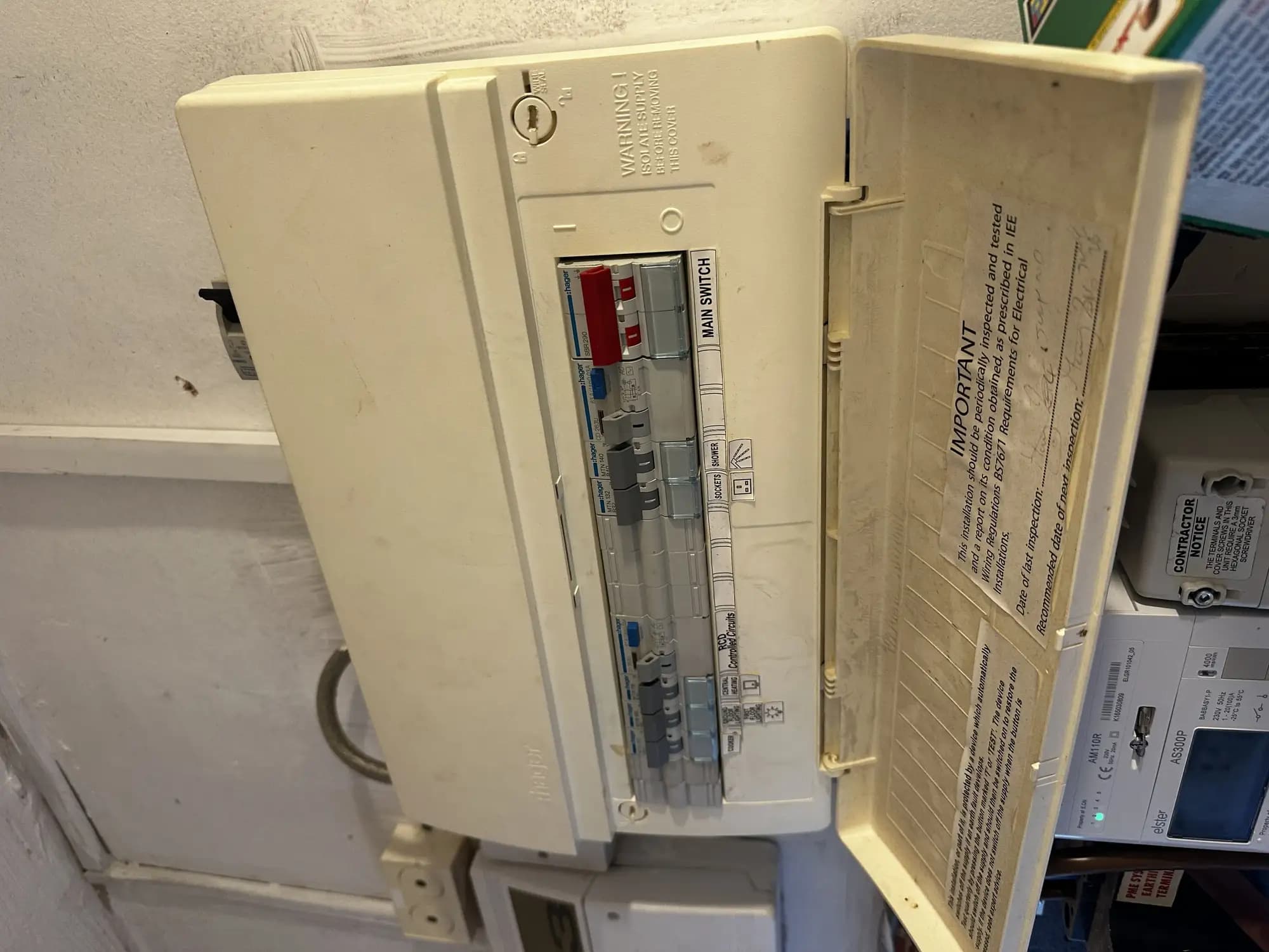 property photo 10 of 16