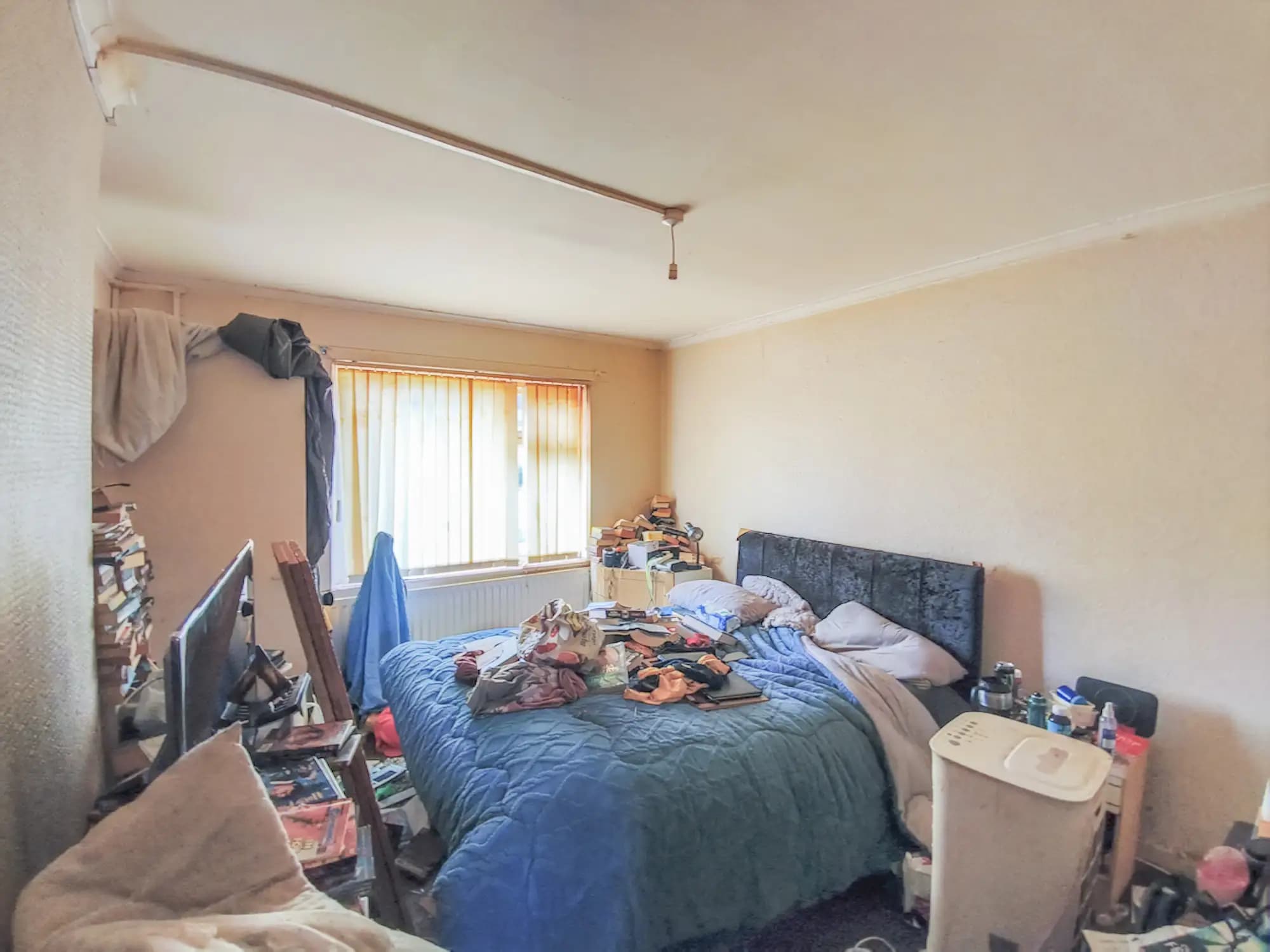 property photo 9 of 11