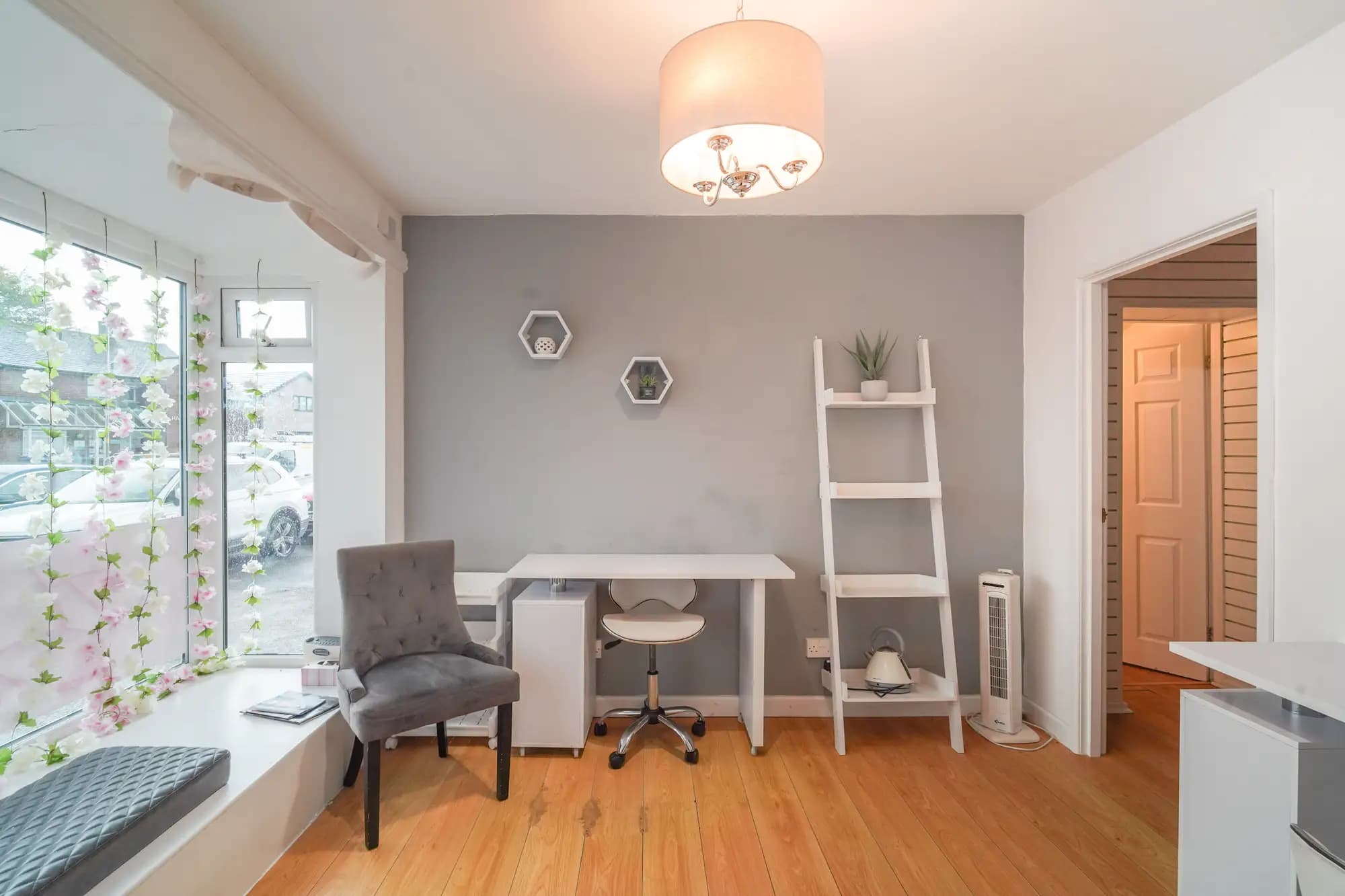 property photo 6 of 30
