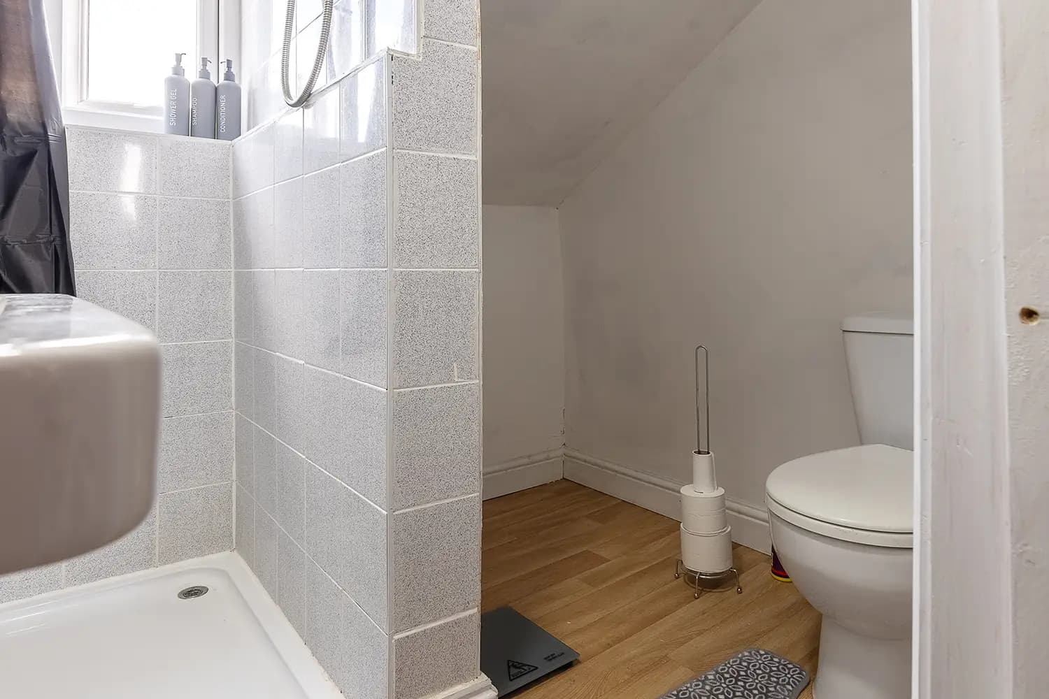 property photo 9 of 118