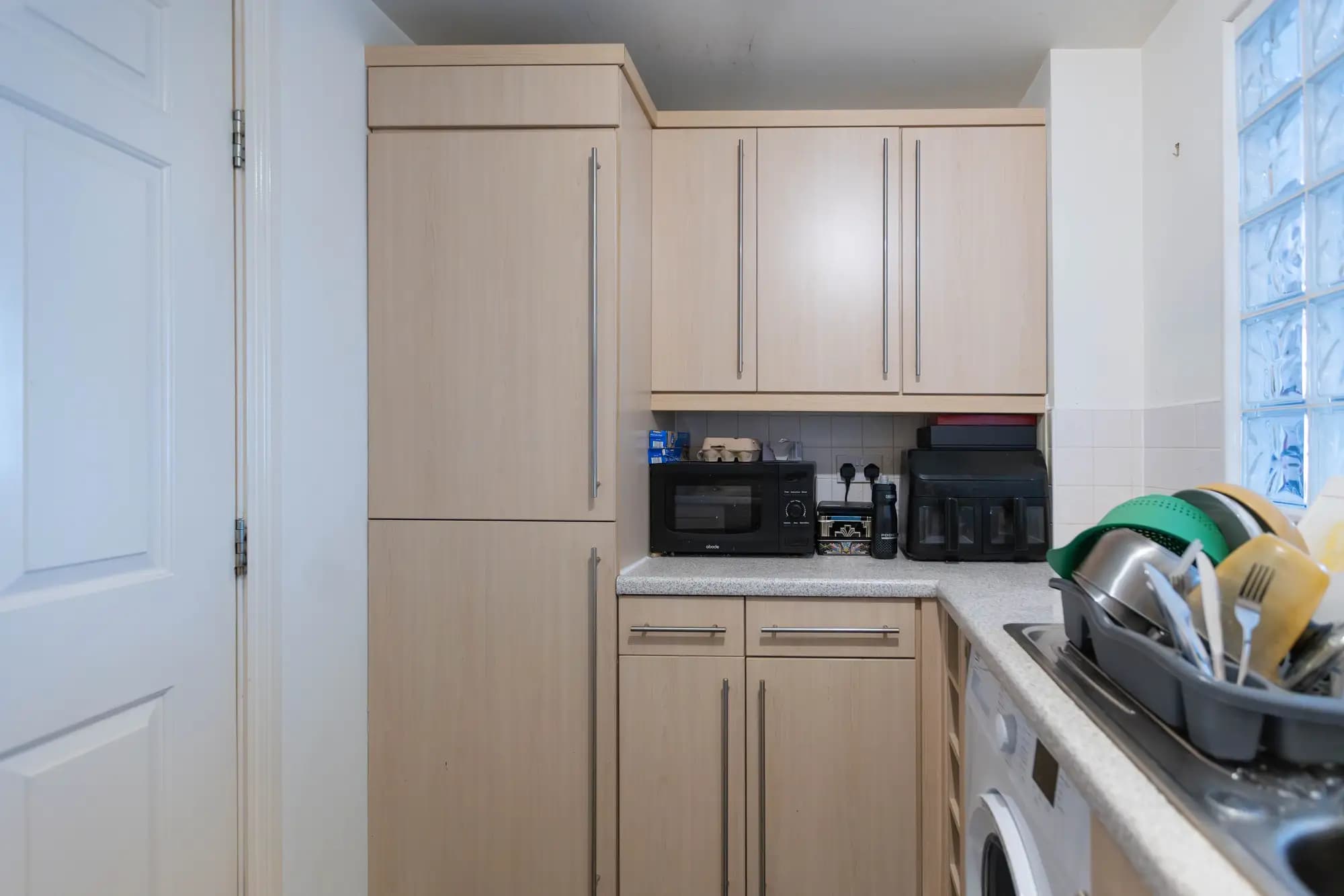 property photo 9 of 34