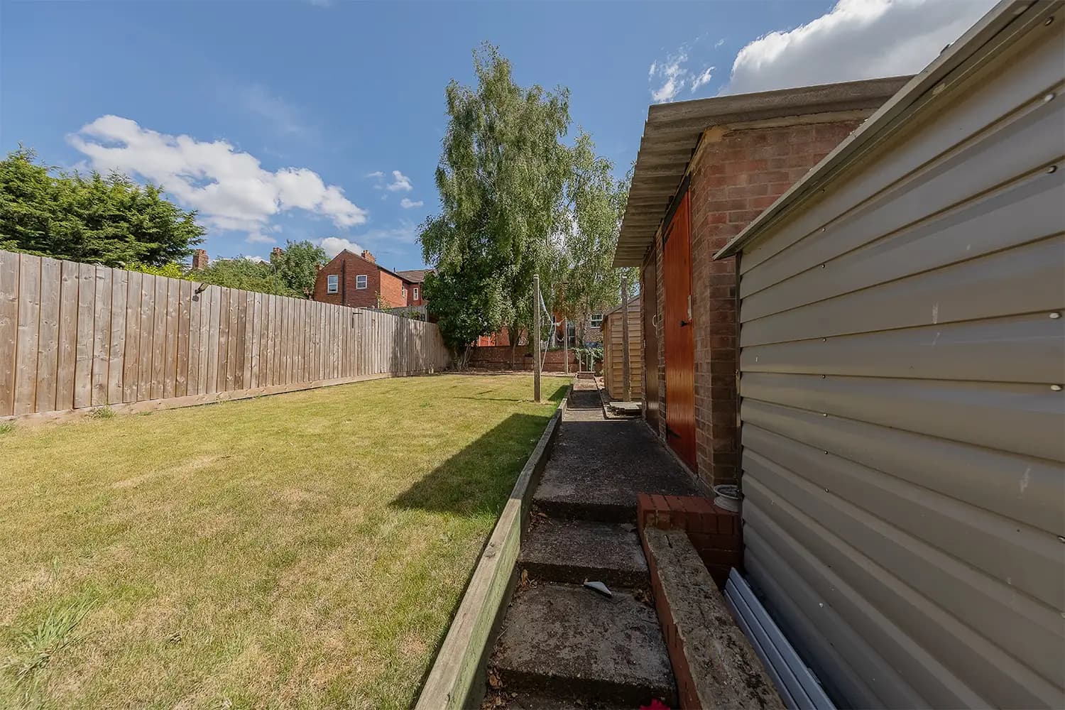 property photo 14 of 17