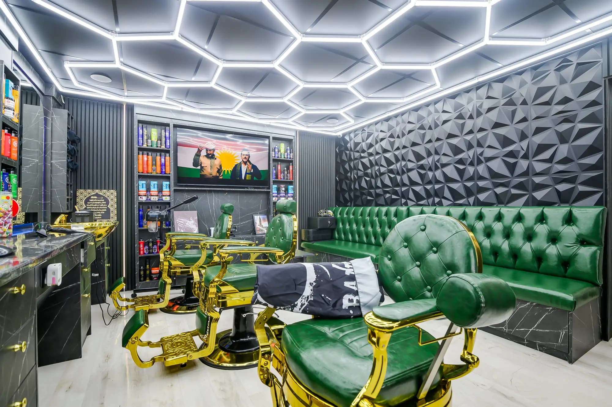 property photo 27 of 42