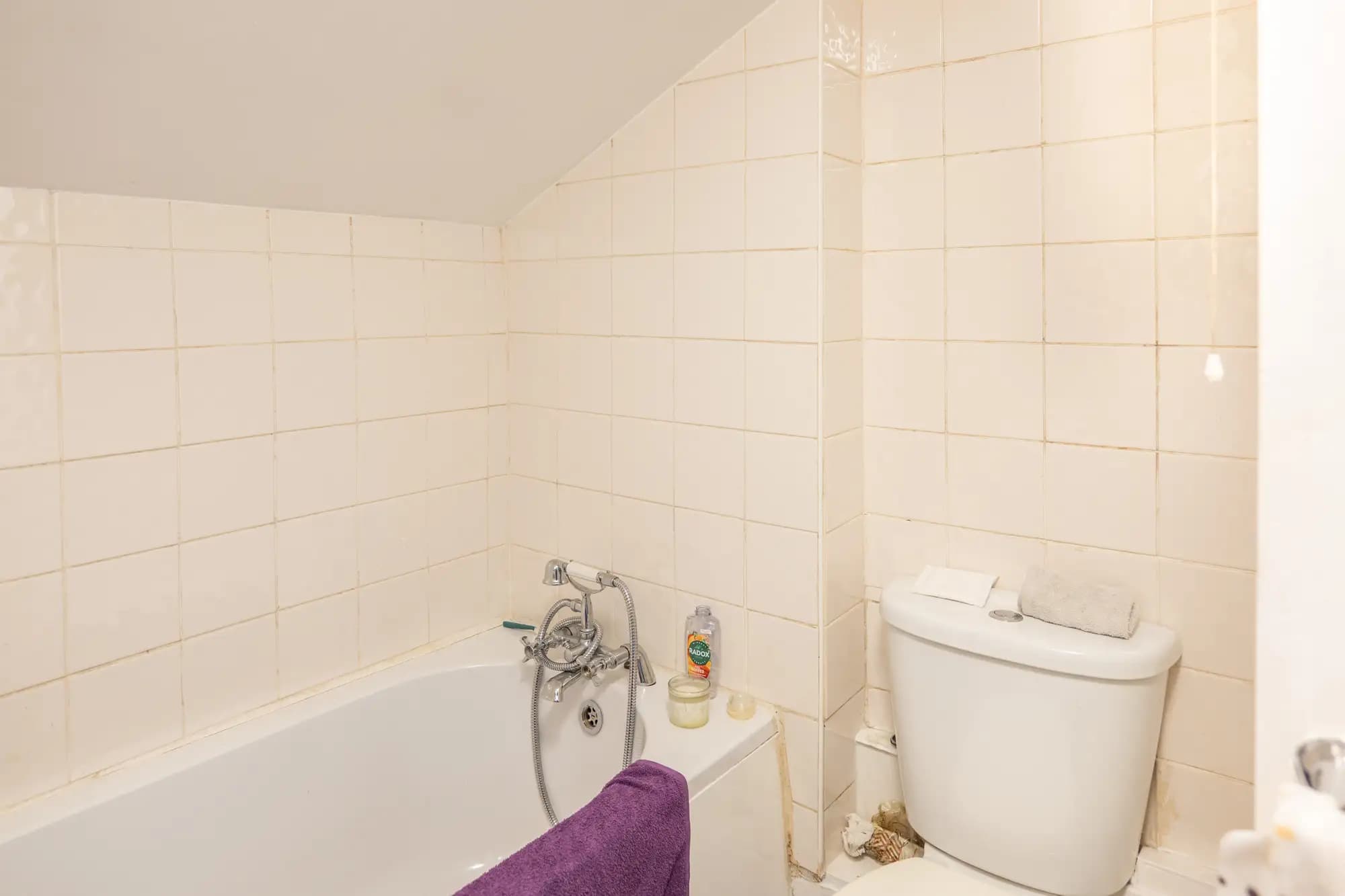property photo 6 of 16