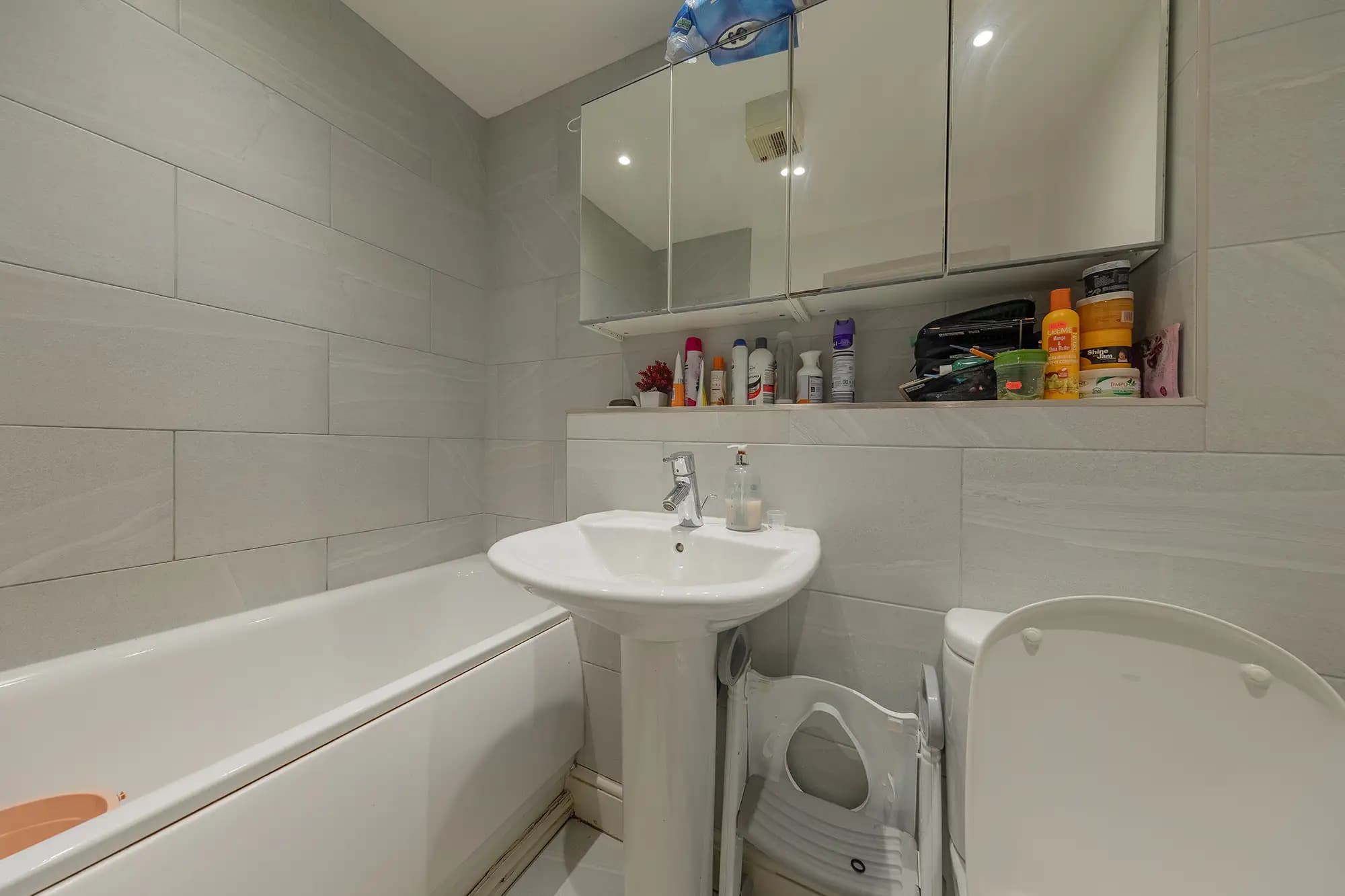 property photo 13 of 26