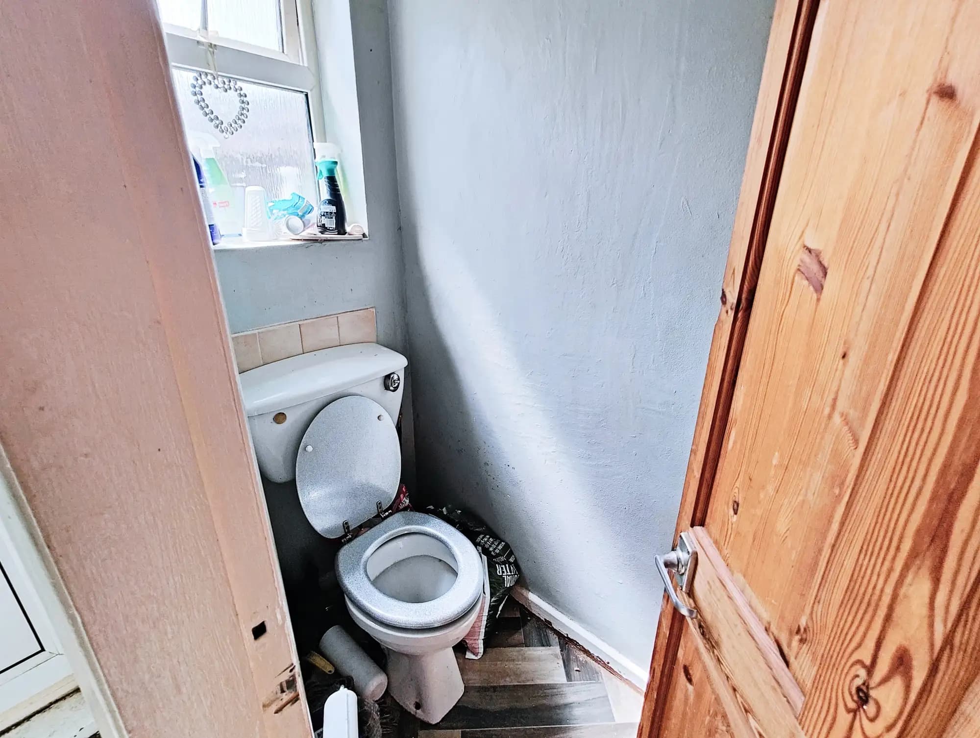 property photo 8 of 18