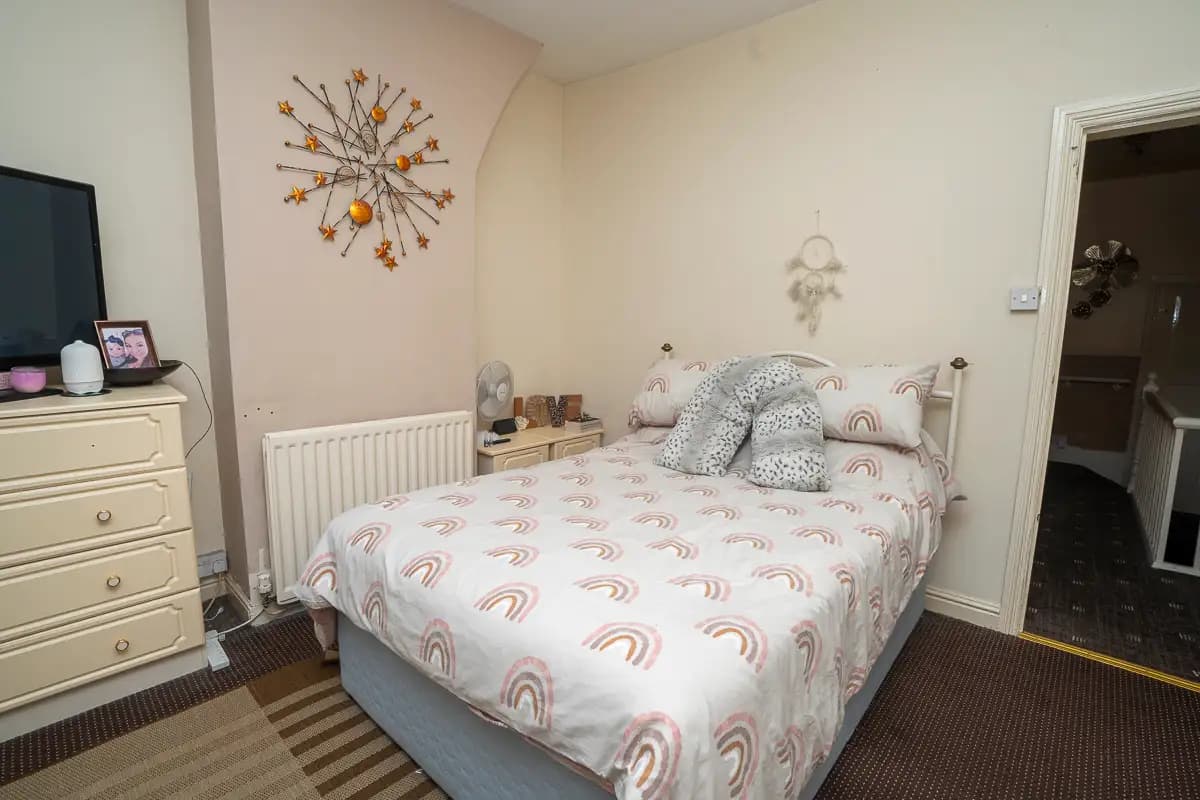 property photo 18 of 23