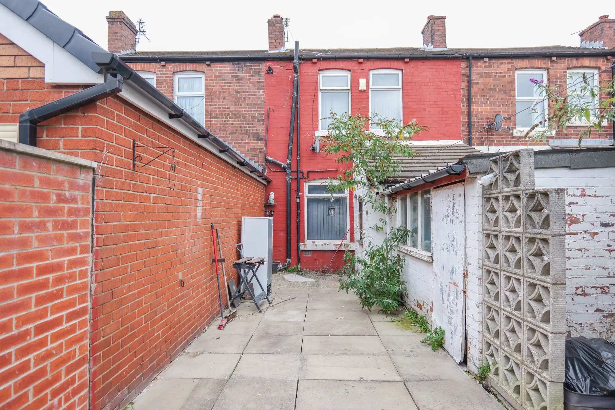 property photo 16 of 19