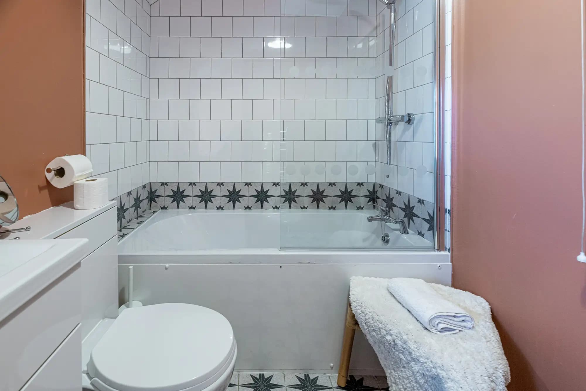 property photo 10 of 34