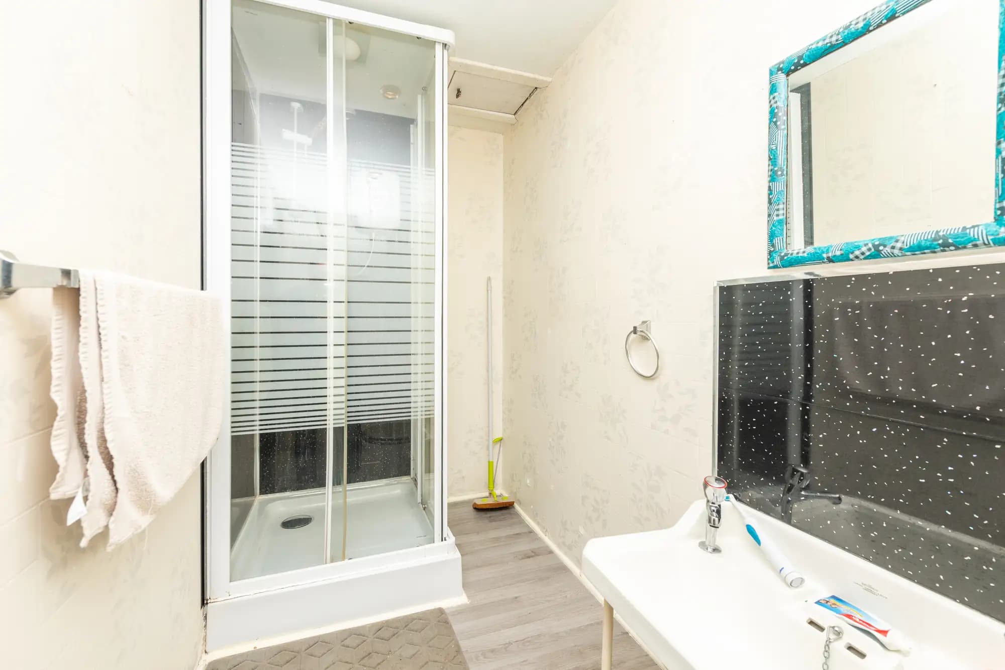 property photo 14 of 26