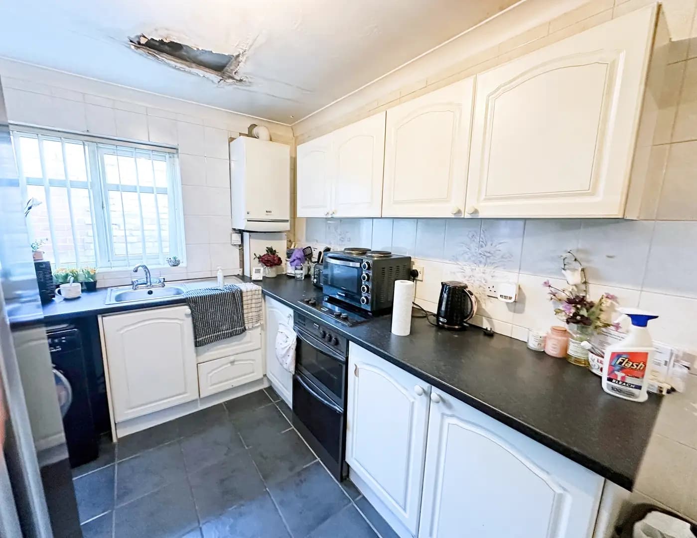 property photo 6 of 30