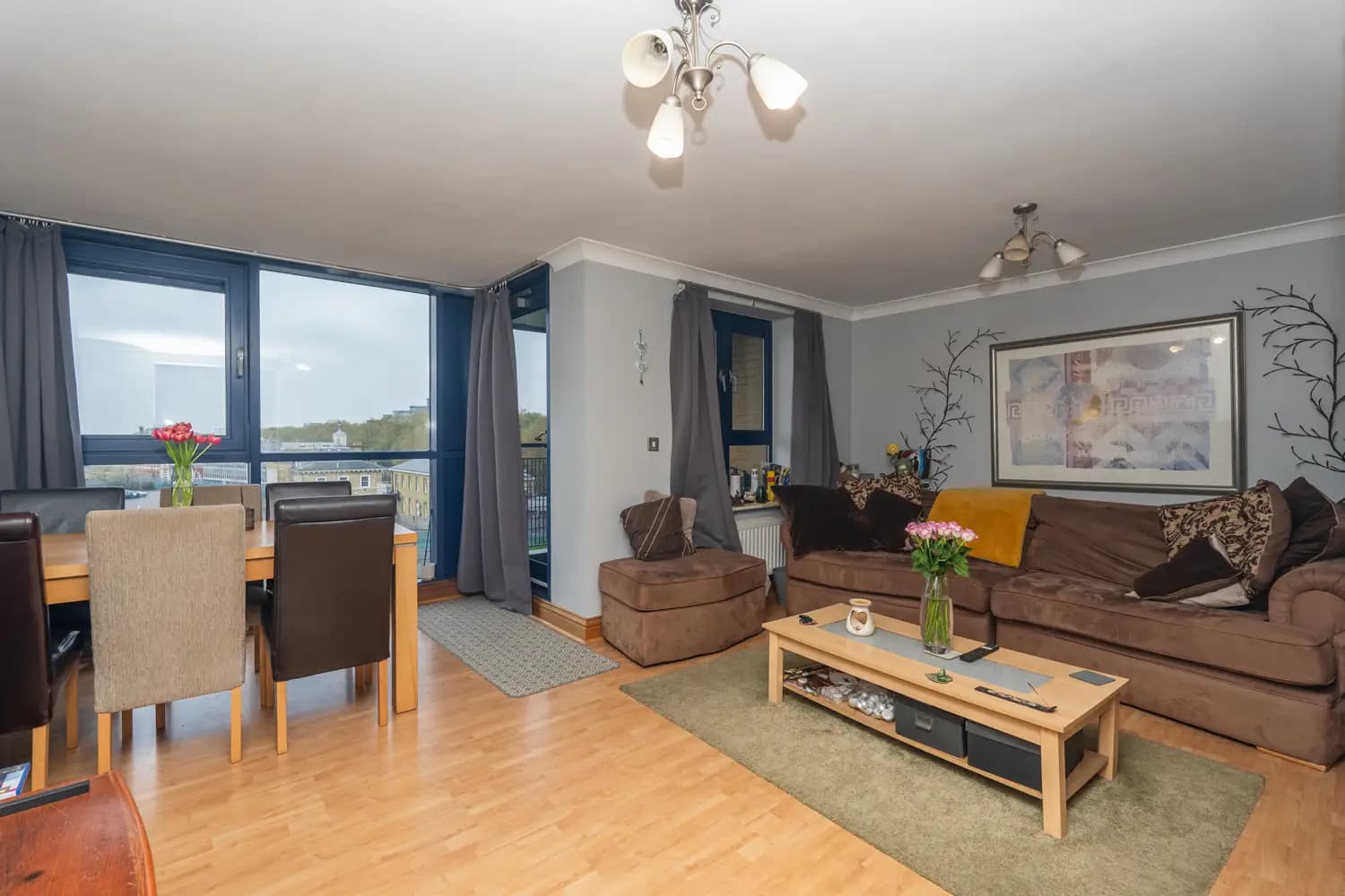 property photo 5 of 19