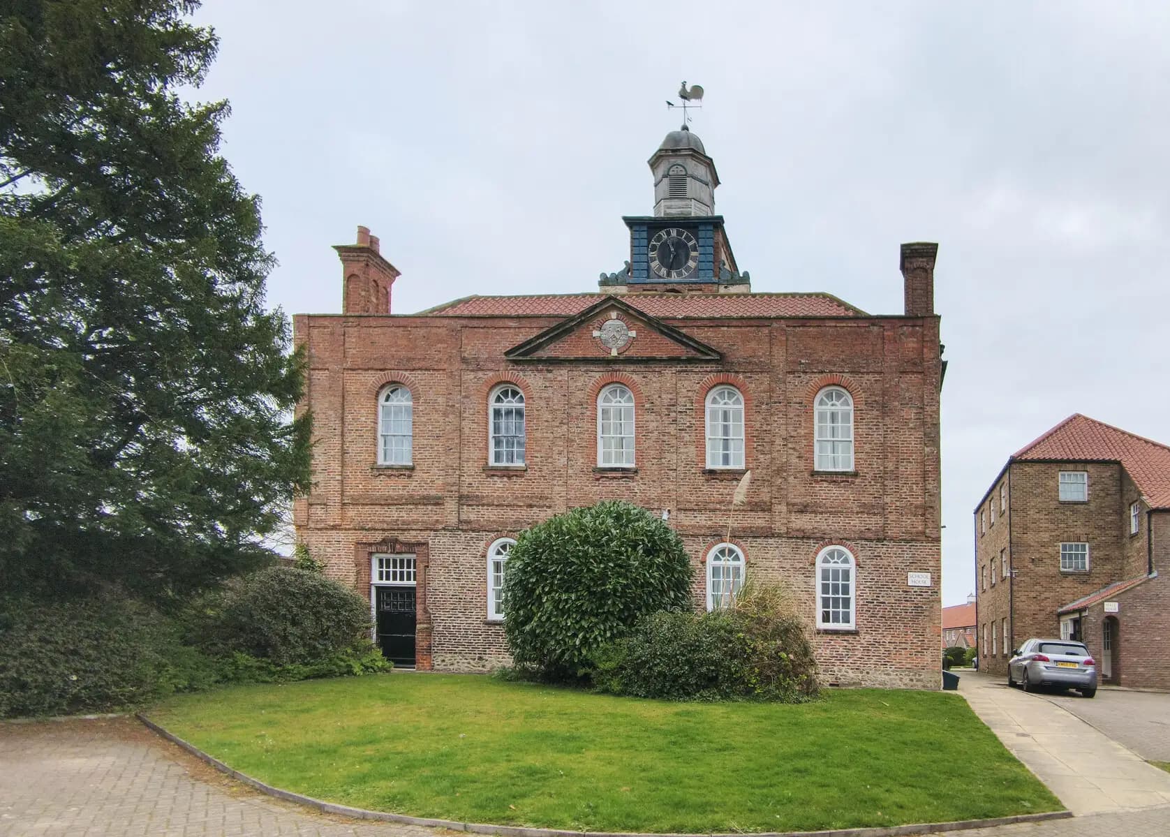 property photo 1 of 15