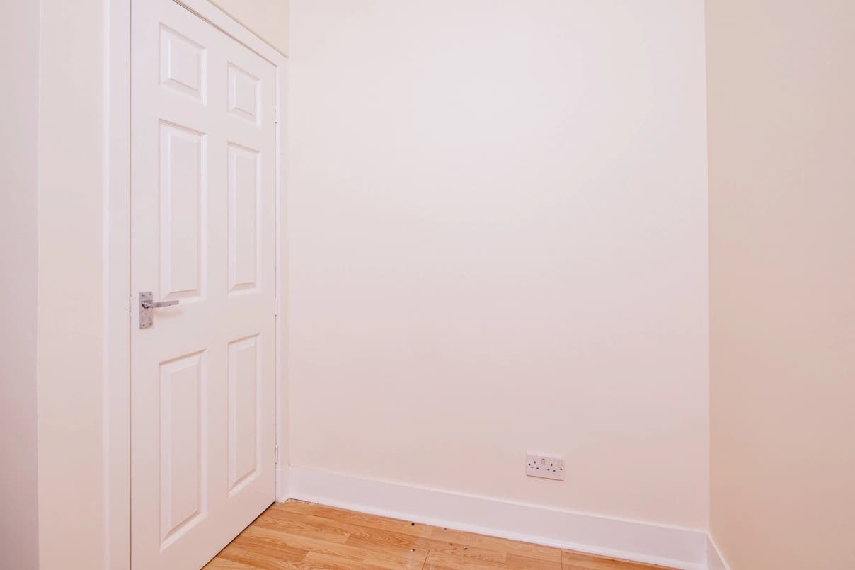 property photo 11 of 16