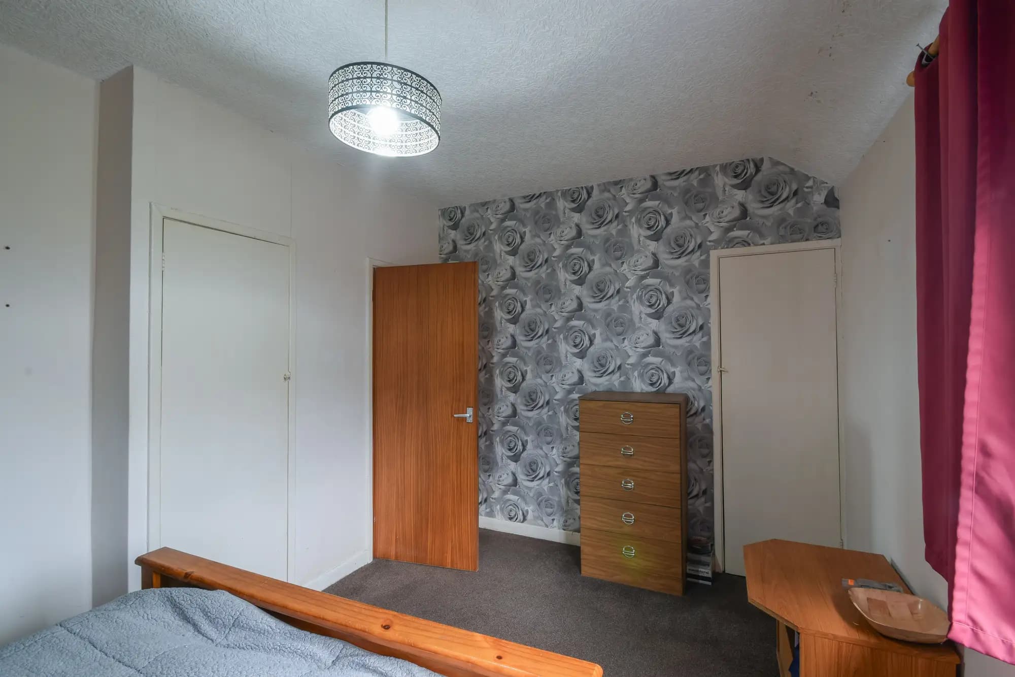 property photo 10 of 16