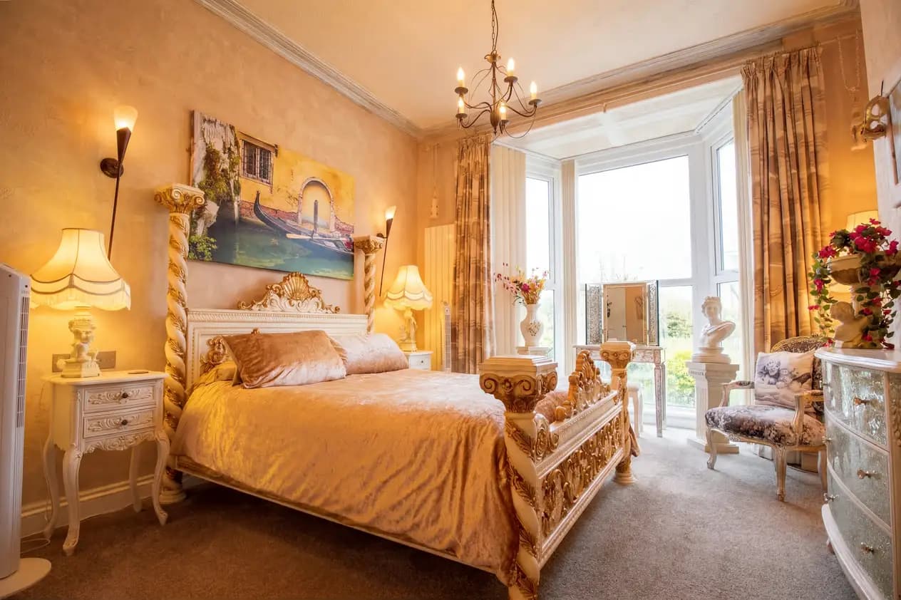 property photo 10 of 35