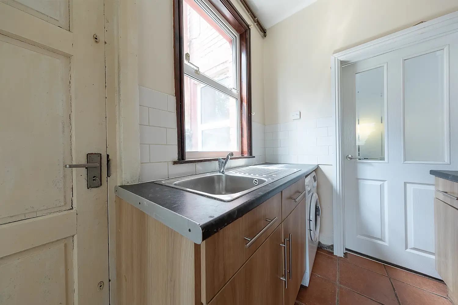 property photo 6 of 25