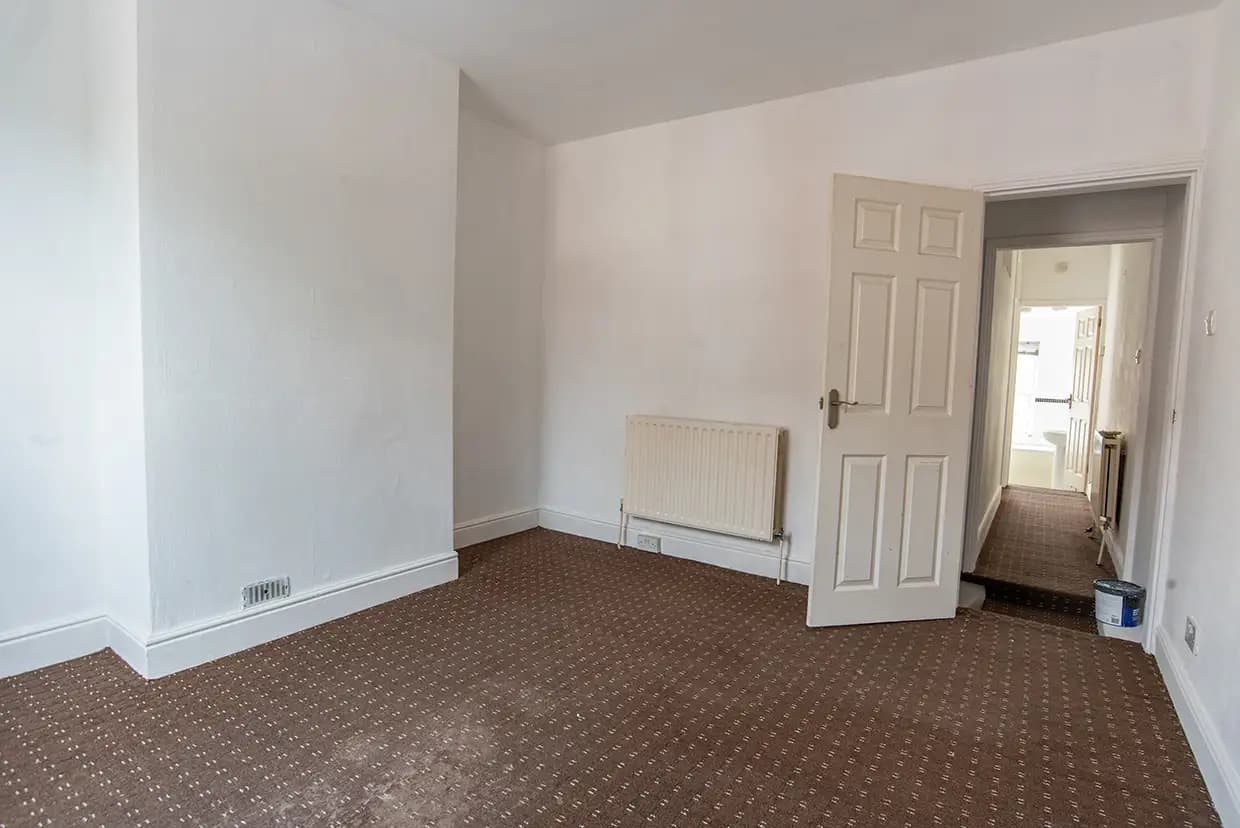property photo 13 of 24