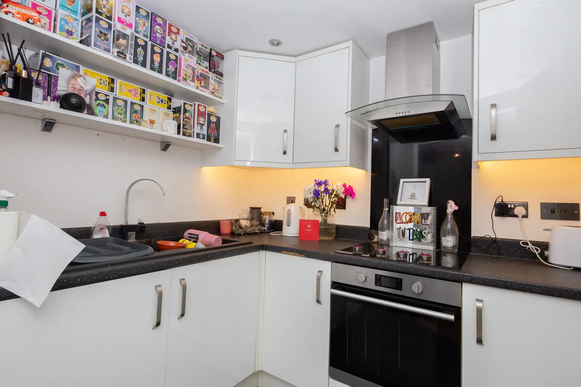 property photo 7 of 10