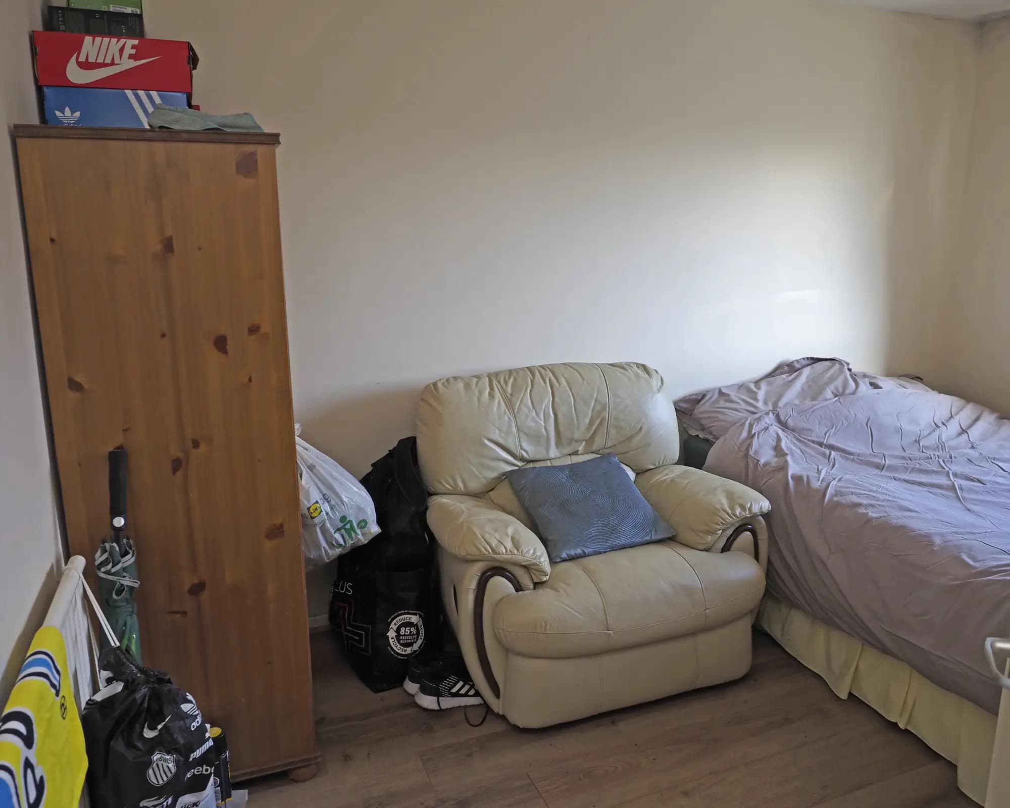 property photo 12 of 17