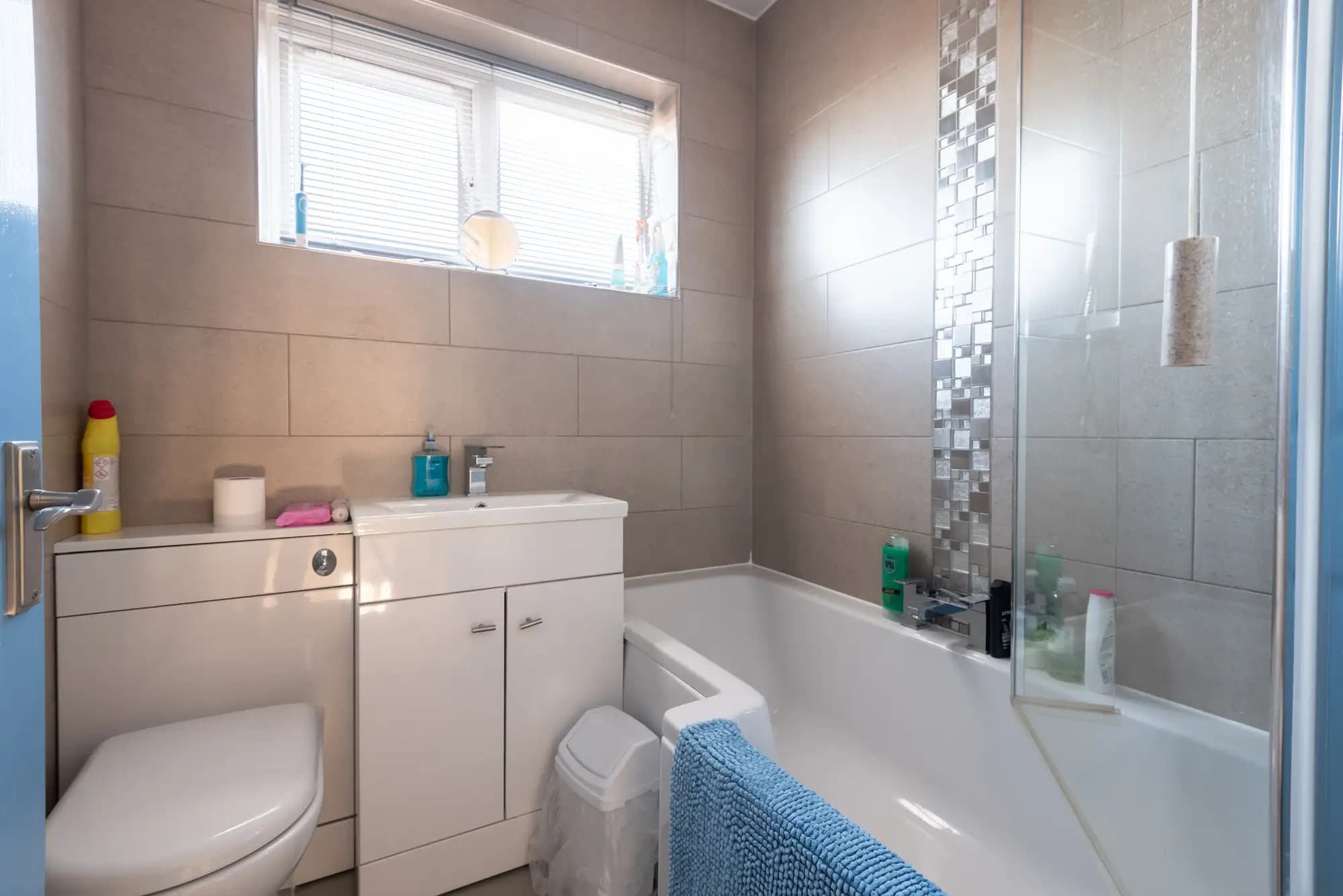 property photo 13 of 34