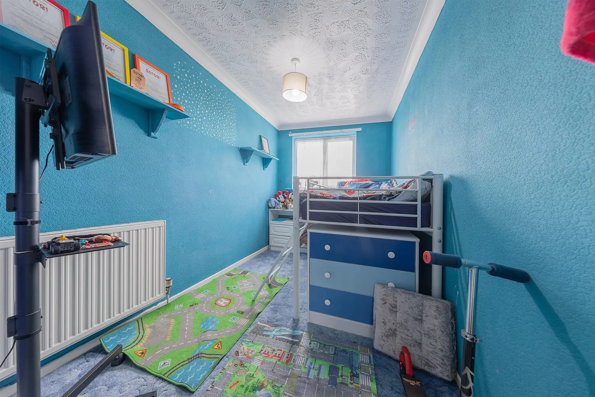 property photo 17 of 28