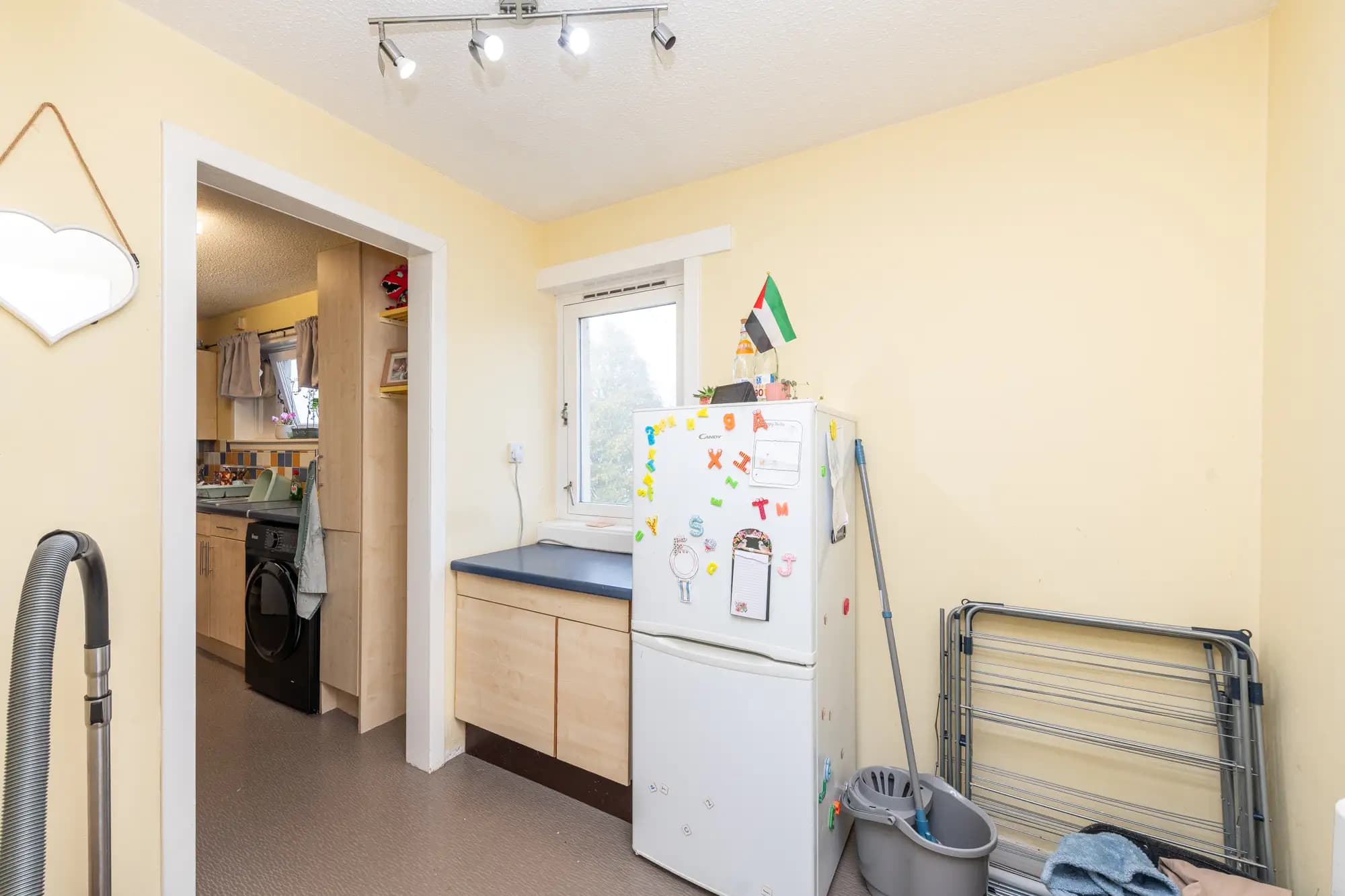 property photo 9 of 37