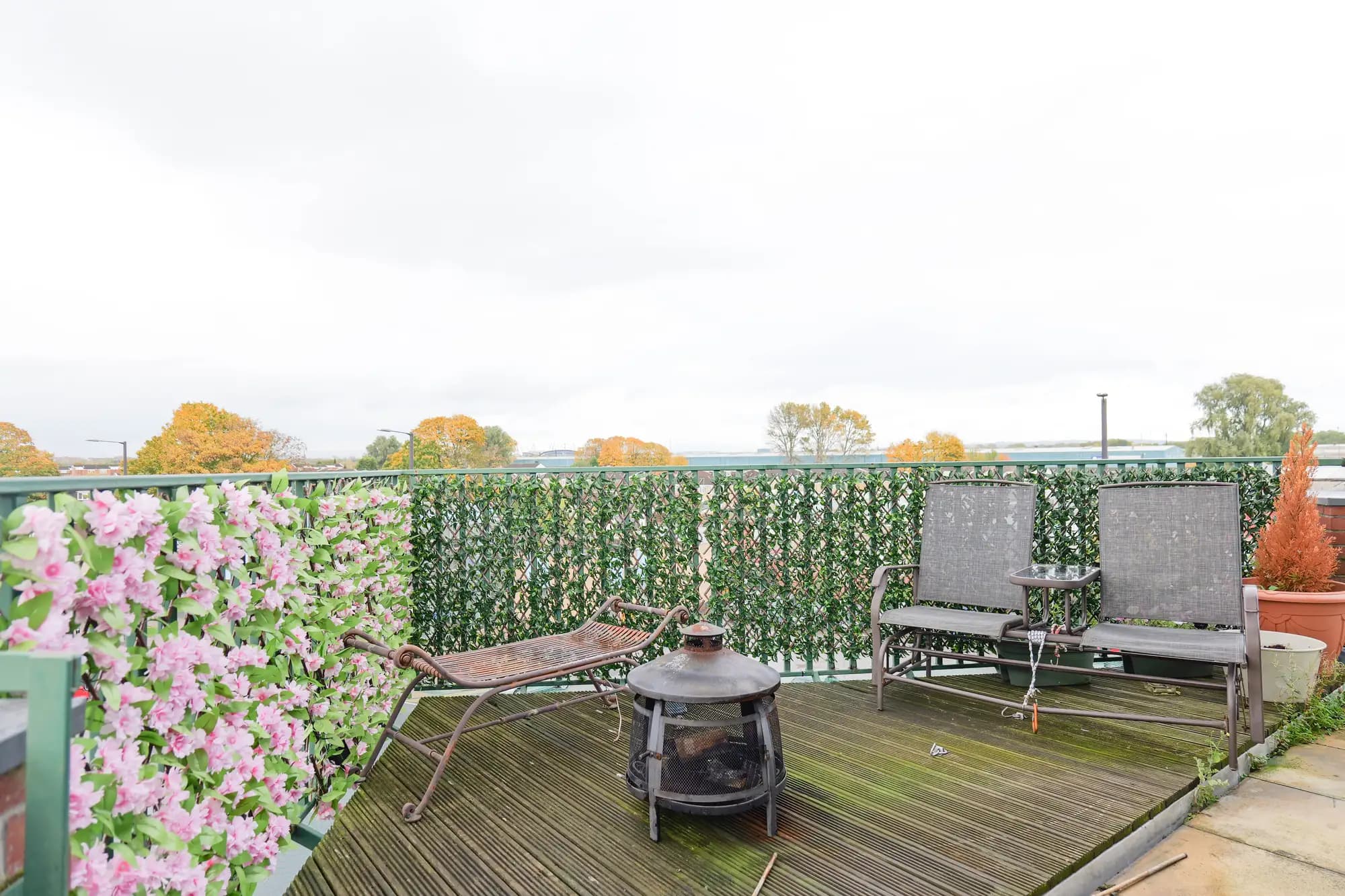 property photo 14 of 17