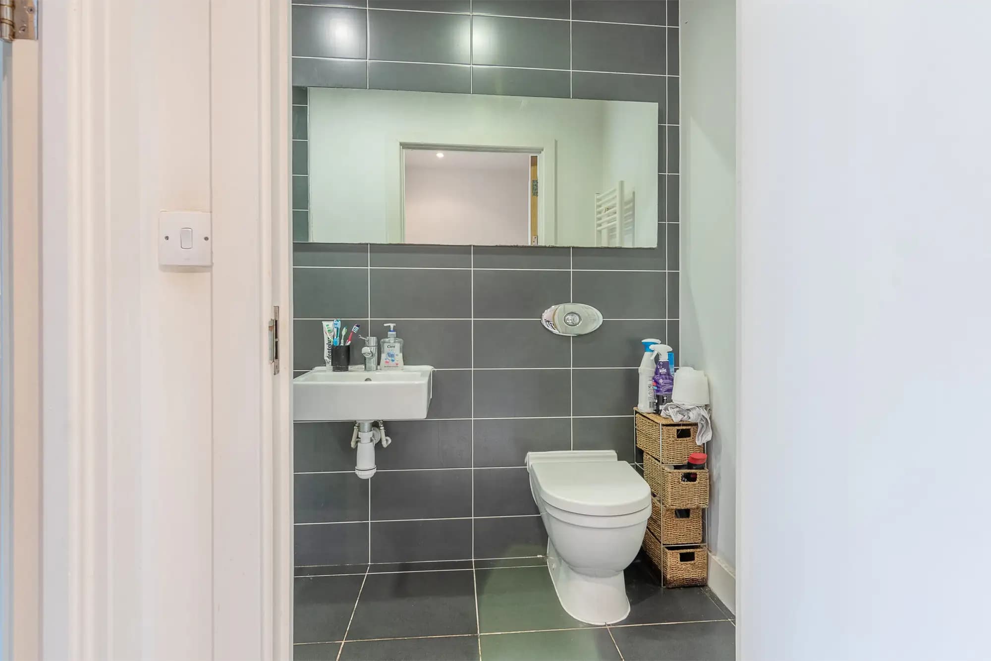 property photo 6 of 12